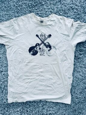 Mens Vintage 2019 White Neil Young Concert Tour Graphic Tee Small